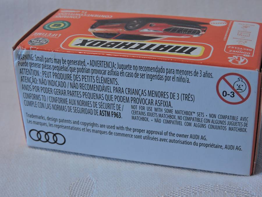 Matchbox AUDI E-TRON Mint in box ( Red )  Like Hot Wheels