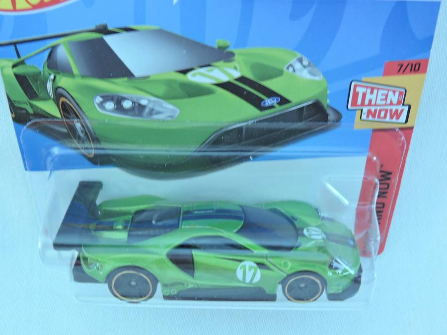 Hot Wheels FORD GT RACE  ( Green #17 )