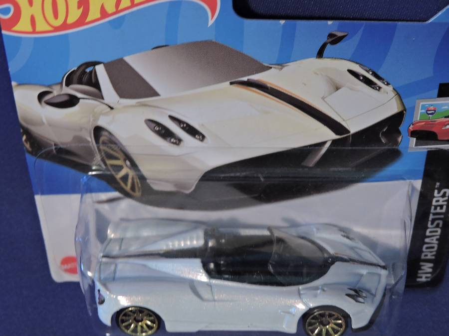 Hot Wheels PAGANI HUAYRA ROADSTER Supercar  ( White )
