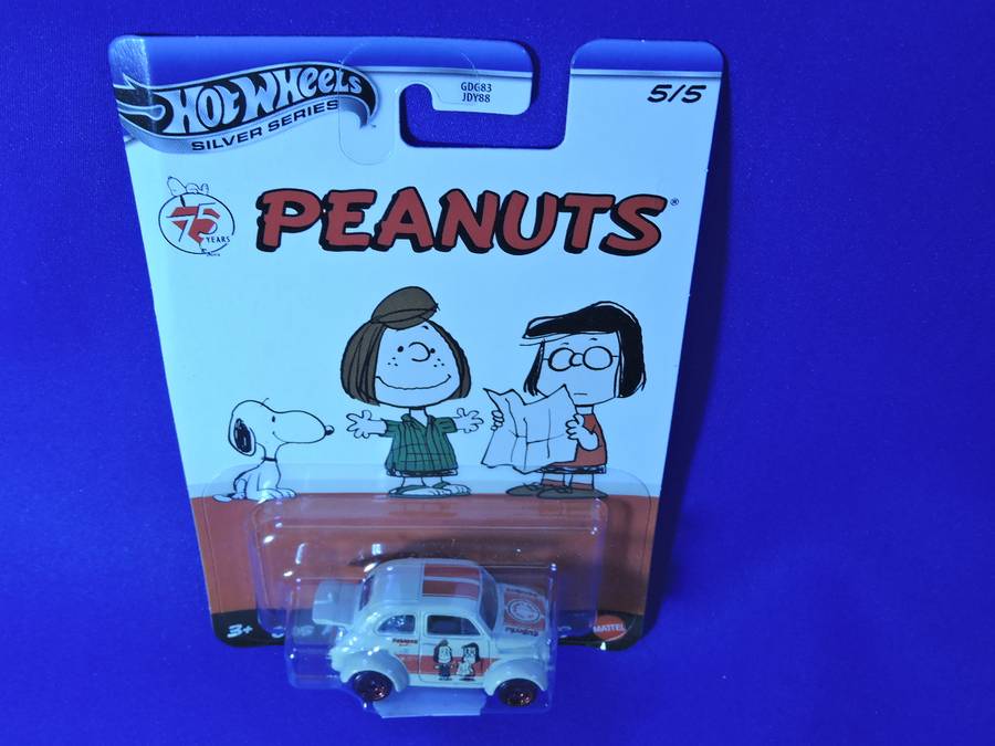 Hot Wheels FIAT 500D Moificado Peanuts  5/5 ( Cream )  Silver Series