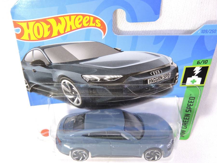 Hot Wheels AUDI RS E-TRON GT ( Grey )