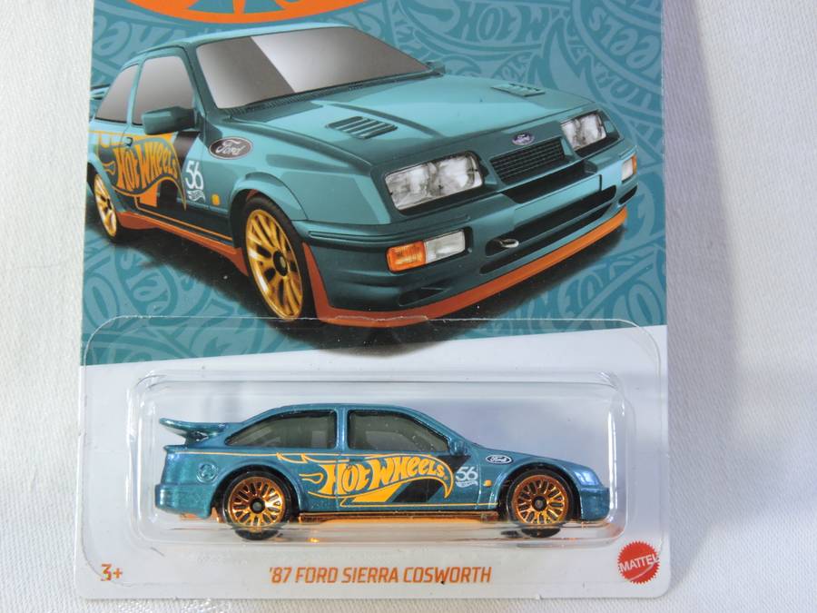 Hot Wheels FORD SIERRA COSWORTH  ( HW Green #56 ) Long Card 1/6