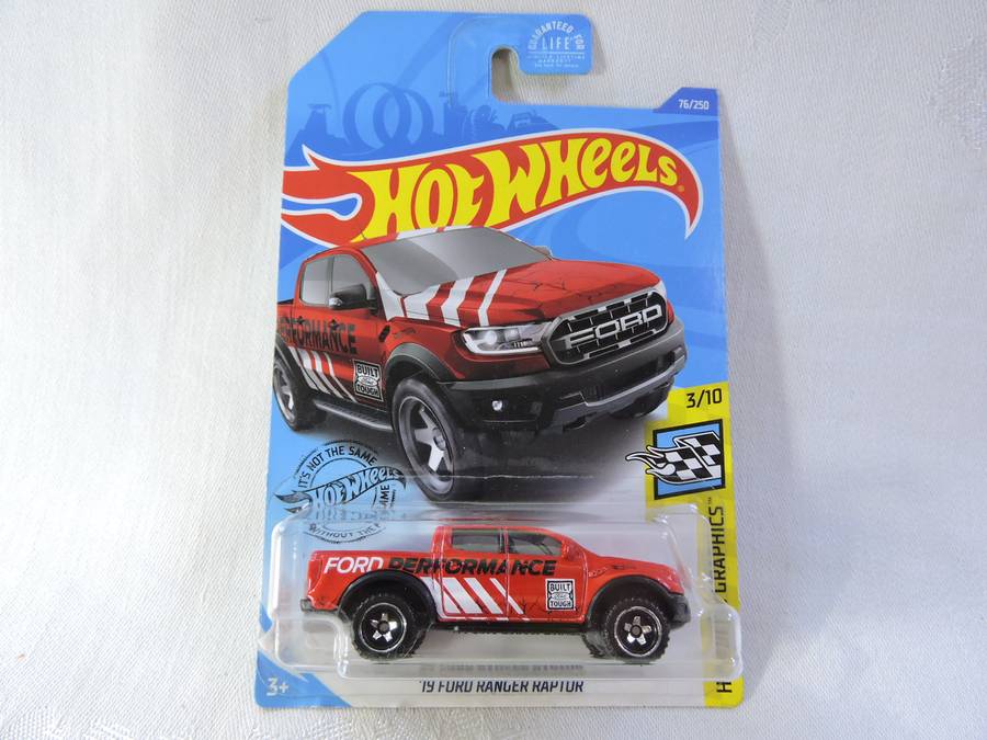 Hot Wheels FORD Ranger Raptor Pickup Bakkie ( Red. Ford Performance ) Long Card.