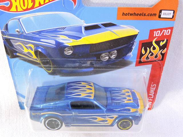 Hot Wheels FORD Mustang Shelby GT-500 ( Blue with yellow flames )