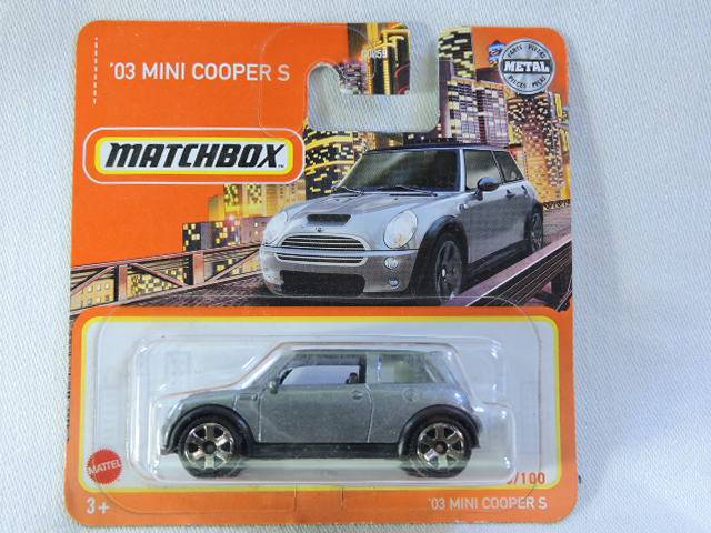Matchbox MINI CO0PER S ( Silver )  Like Hot Wheels