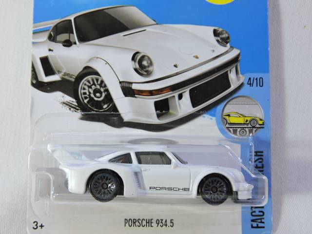 Hot Wheels PORSCHE 934.5 ( White )  Long Card