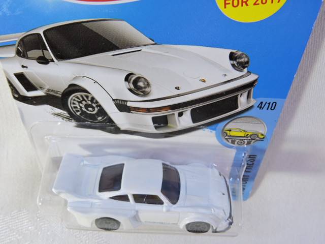Hot Wheels PORSCHE 934.5 ( White )  Long Card