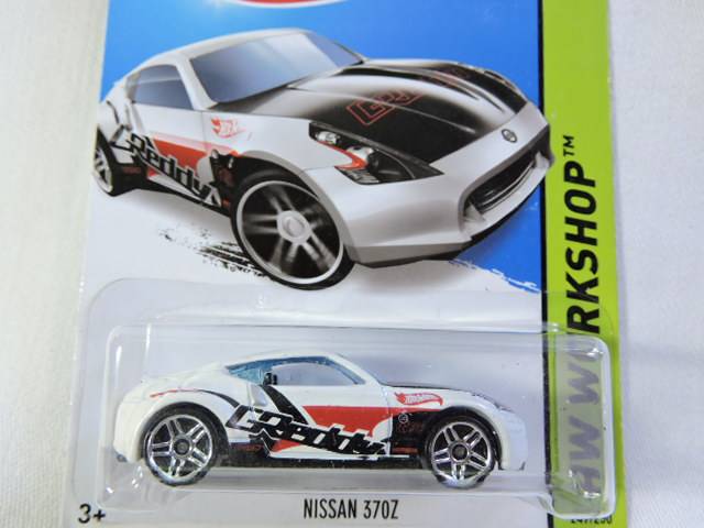 Hot Wheels NISSAN 370Z ( White G Reddy ) Long Card Like DATSUN