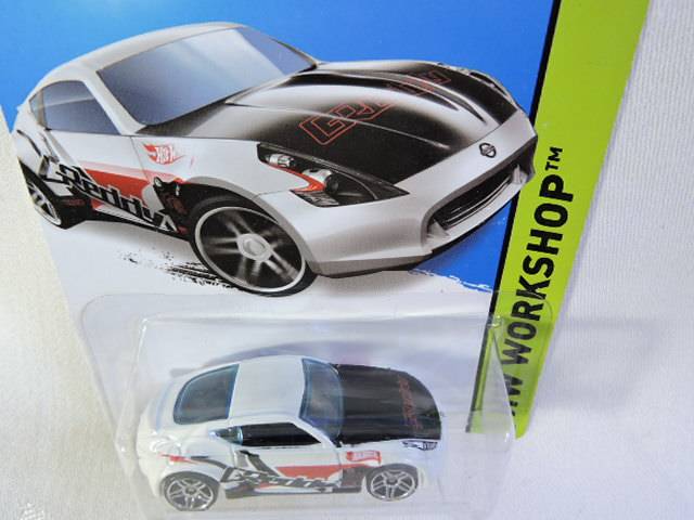Hot Wheels NISSAN 370Z ( White G Reddy ) Long Card Like DATSUN