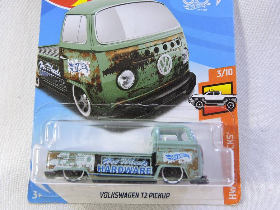 Hot Wheels VW VOLKSWAGEN T2 Pickup Kombi Bakkie  ( HW Hardware ) Long Card