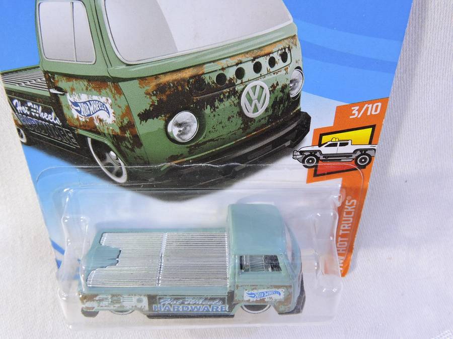 Hot Wheels VW VOLKSWAGEN T2 Pickup Kombi Bakkie  ( HW Hardware ) Long Card