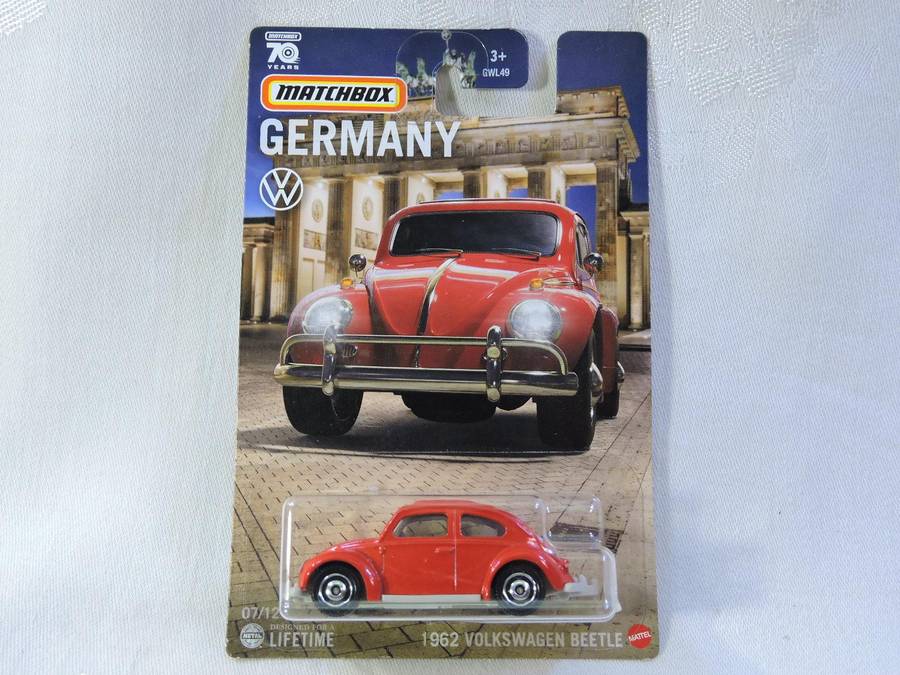Matchbox VW VOLKSWAGEN BEETLE  ( Germany 7/12 Red ) Like Hot Wheels Long Card