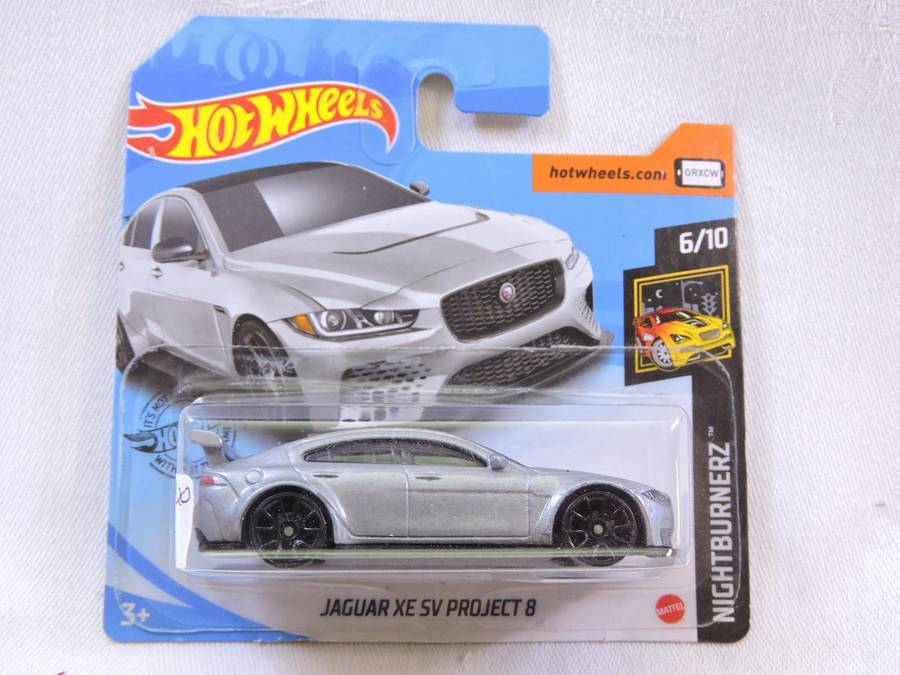 Hot Wheels JAGUAR XE 5V Project 8 ( Silver )