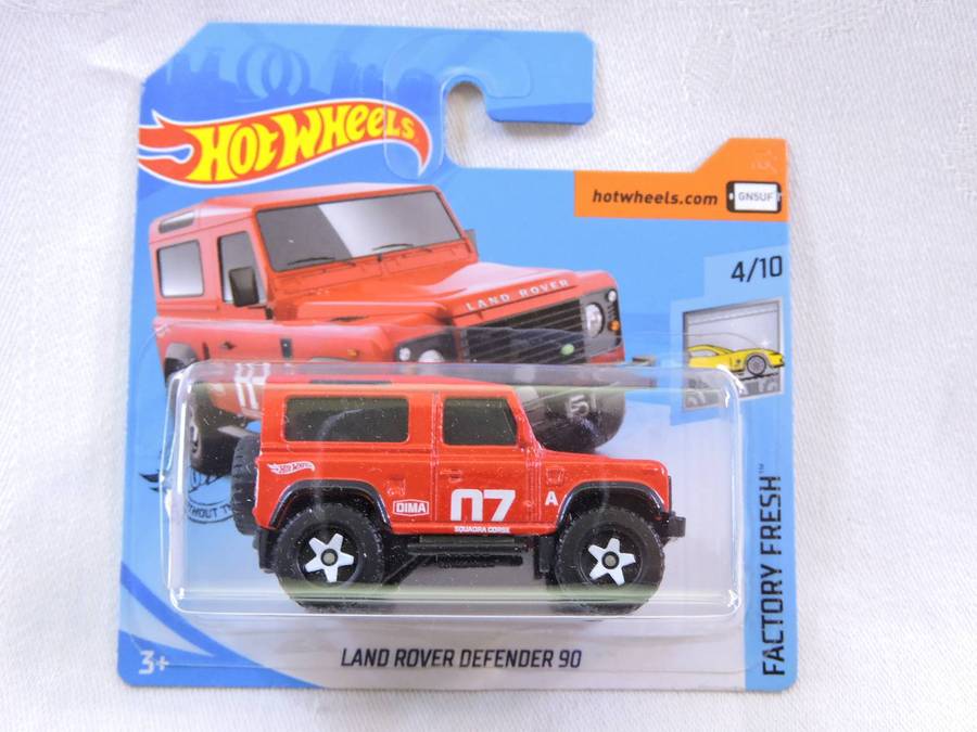 Hot Wheels LAND ROVER Defender 90 ( Red #07 )