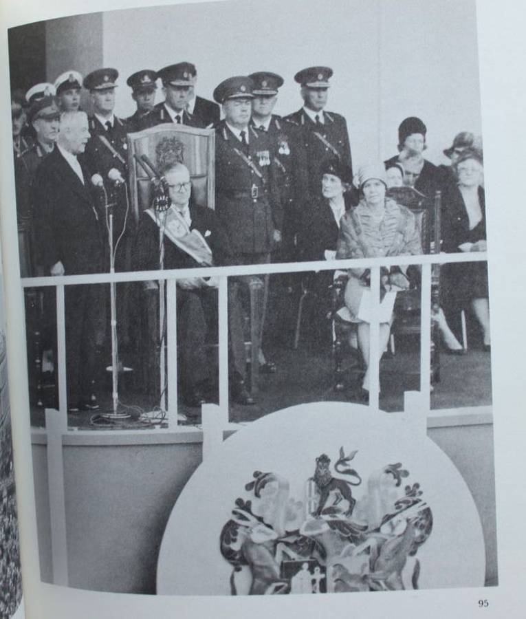 MAN VAN DIE VOLK - HENDRIK VERWOERD FOTO GEDENKALBUM deur Pieter Grobbelaar 1966