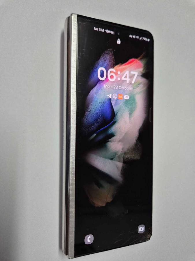Samsung Galaxy Z Fold 3