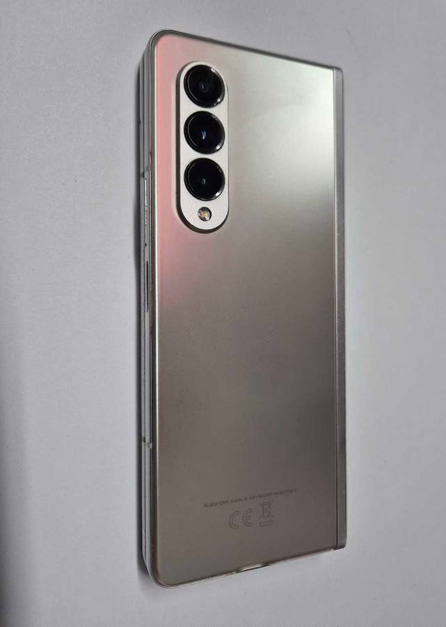 Samsung Galaxy Z Fold 3