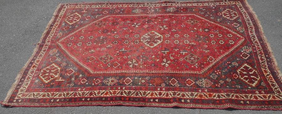 Vintage Red colour Persian Qashqai Carpet   210 cm x 151cm   Hand Knotted with character