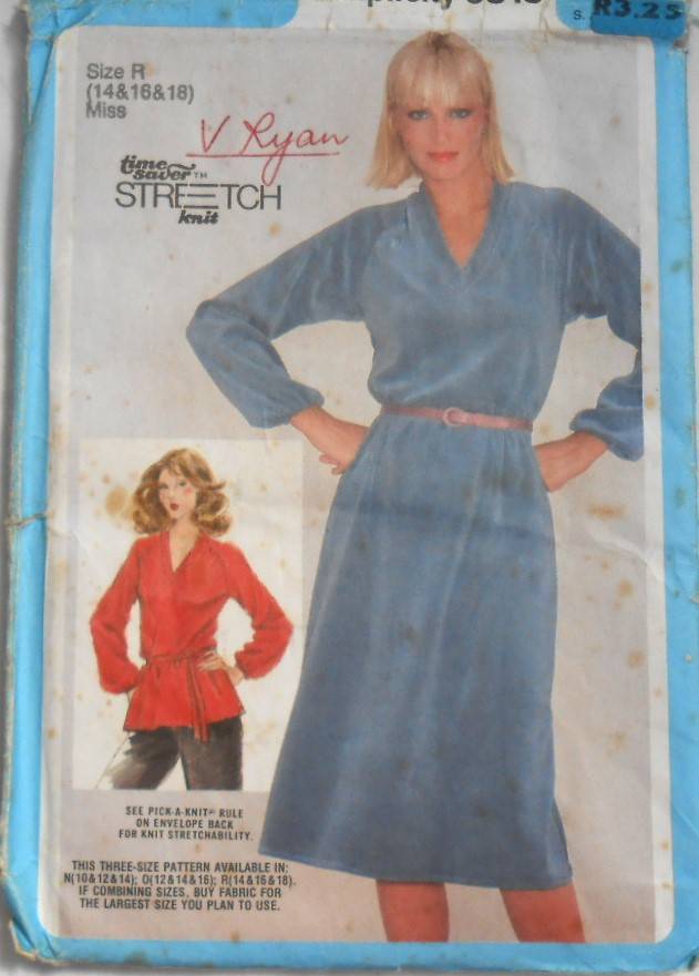SIMPLICITY 9813 PULLOVER DRESS OR TOP SIZE 14-16-18 COMPLETE-UNCUT-F/FOLDED