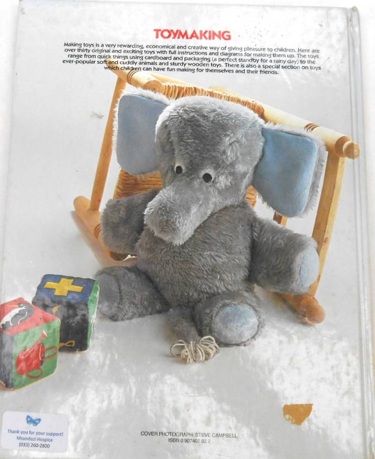 TOYMAKING-SARA LYNN & CARSON L. RICHIE-100 PAGES HARDCOVER