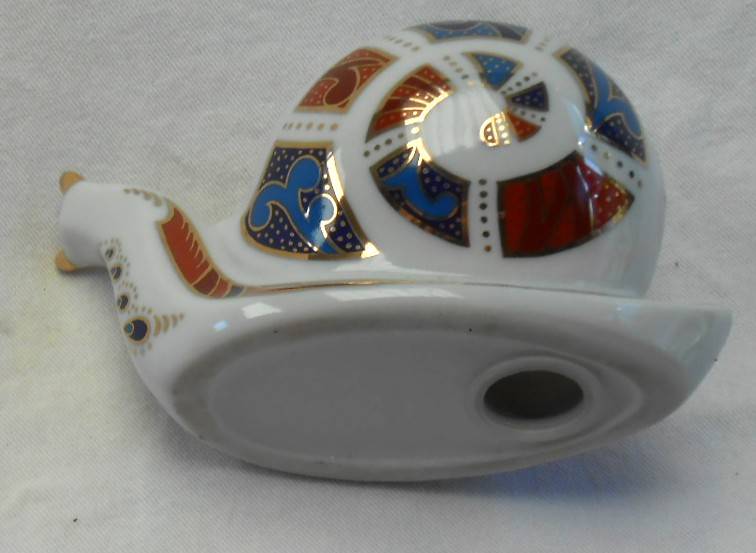Stunning Ceramic Snail with gilt