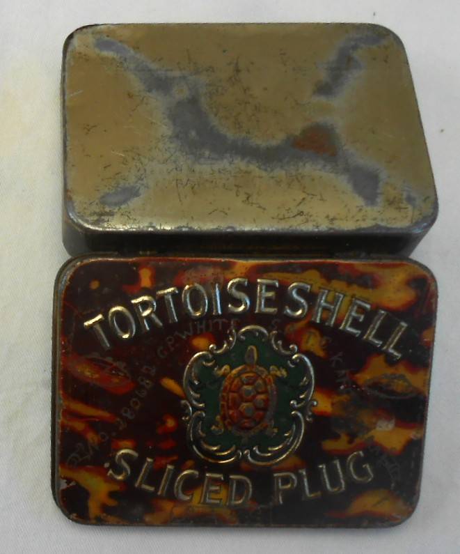 Vintage Tortoise shell Sliced Plug Tin in excellent condition