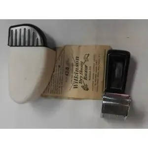 RARE VINTAGE 1948 WILKINSON DRY SHAVE RAZOR IN BAKELITE CASE WITH INSTRUCTIONS