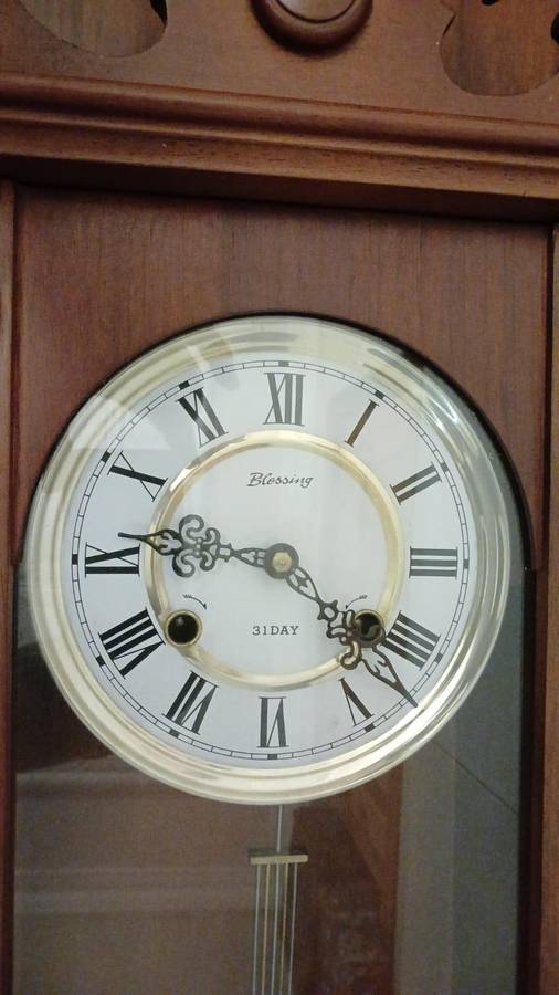 31 Day Wall Clock with Chimes