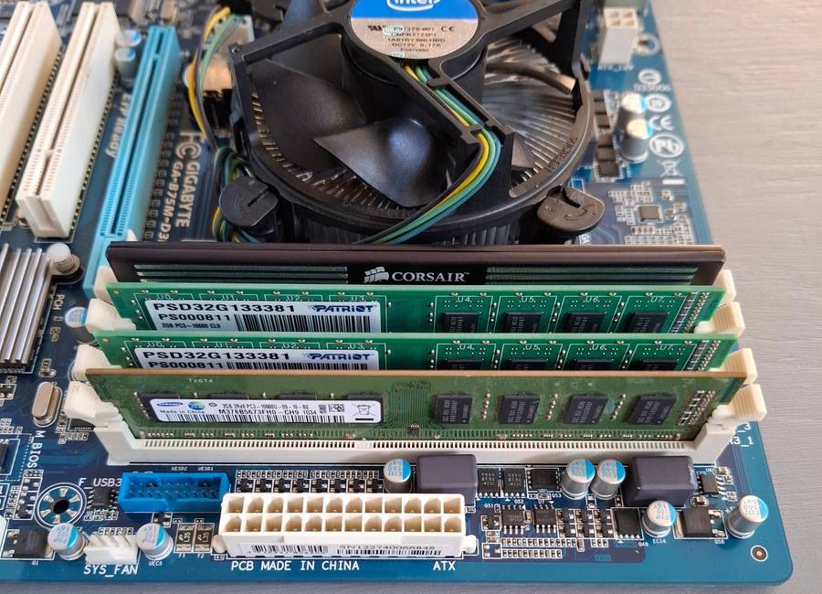Gigabyte GA-B75M-D3H Motherboard Bundle Plus Intel i3 2120 3.3GHZ processor 10 GB Ram Memory