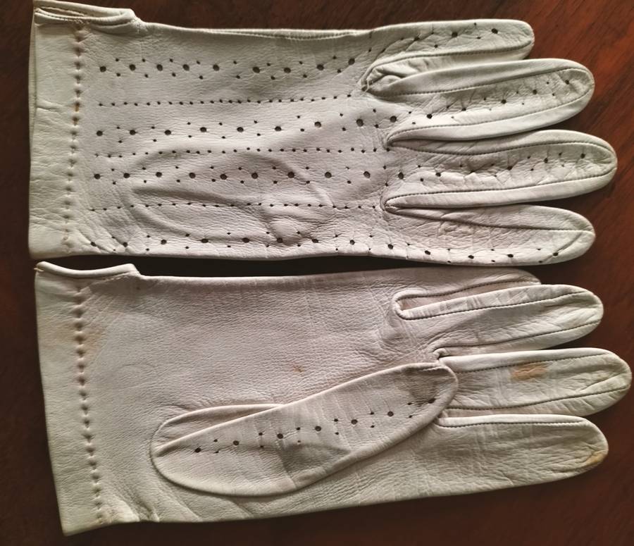 Vintage gloves - size unknown