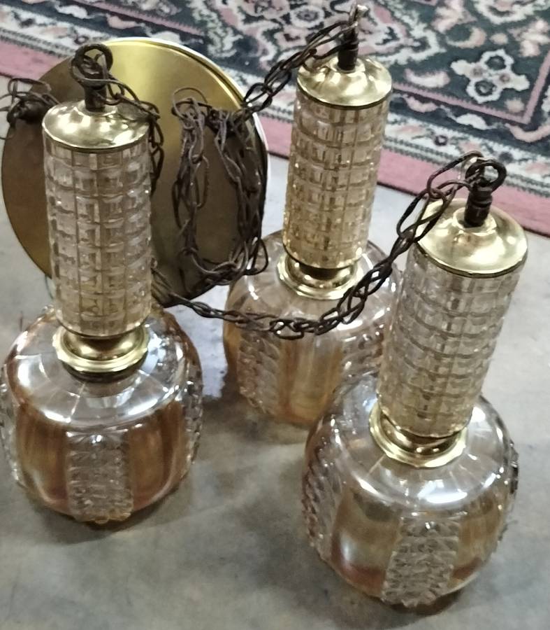 Exquisite vintage lamp shade - tiered mount