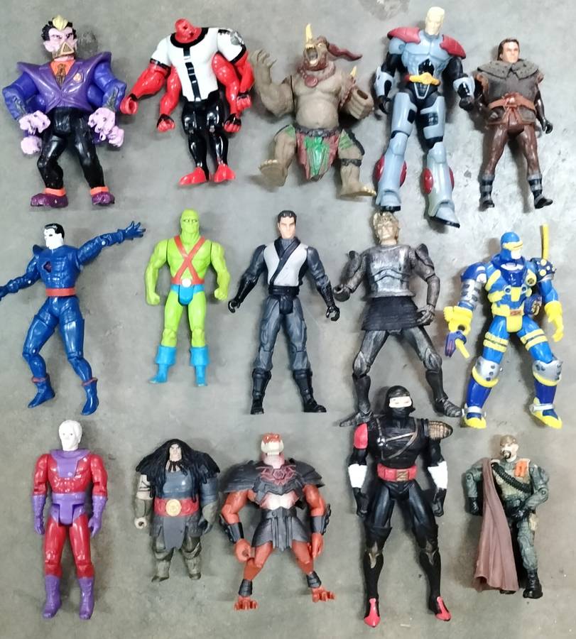 Vintage toy - Mix of figurines (x15)