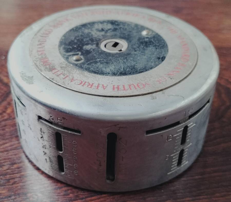 Vintage Standard Bank Savings box / piggy bank (Pre 1961)