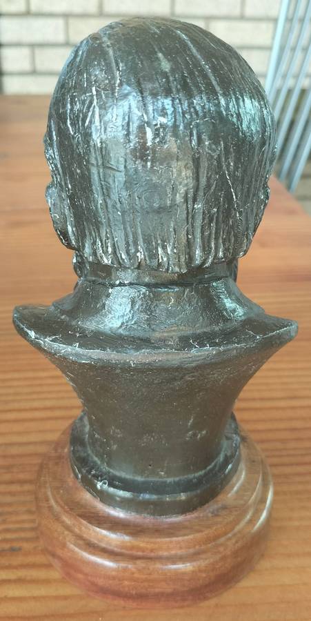 Paul Kruger bronze sculpture by Coert Steynberg (stands 22 cm high - base included)