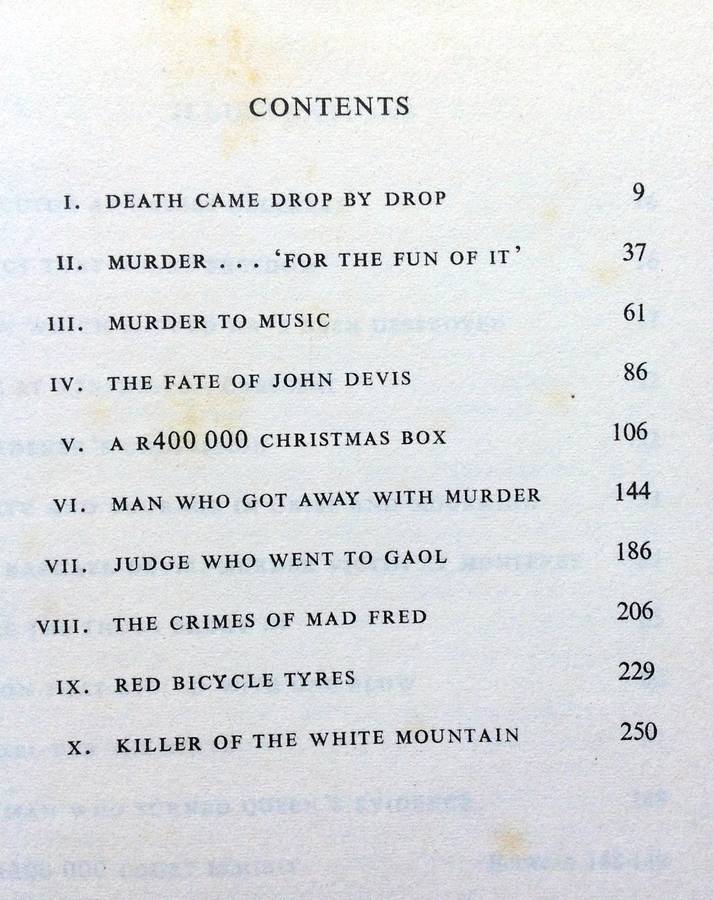 The Noose Tightens - Benjamin Bennett - Hardcover