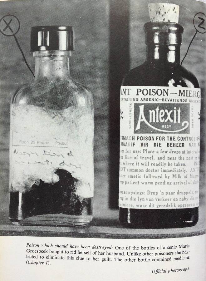 The Noose Tightens - Benjamin Bennett - Hardcover