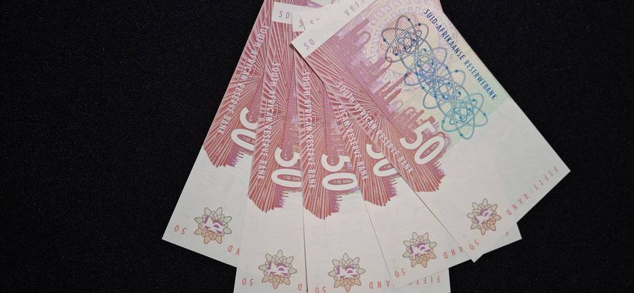 TT MBOWENI FIFTY RAND NOTE (LIONIMAGE) 5 IN SEQUENCE NO CU7141199 - CU7141203 UNCIRCULATED