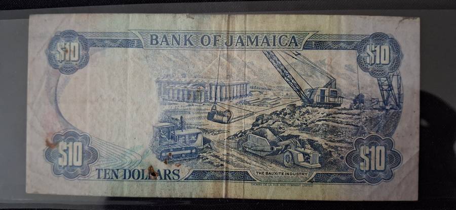 BANK OF JAMAICA  10 DOLLAR 19 NOTE 1 MARCH 1994  SERIAL NUMBER GJ 256894  CIRCULATED SCARCE