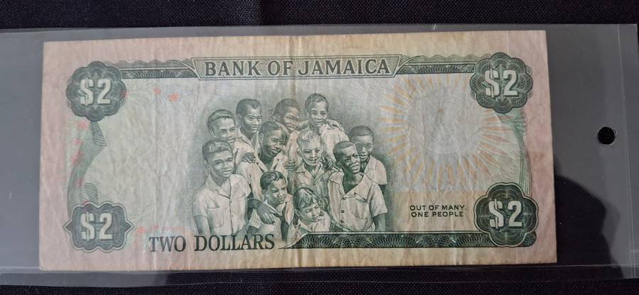 BANK OF JAMAICA  2 DOLLAR  NOTE 1980 SERIAL NUMBER FJ 791523 CIRCULATED SCARCE