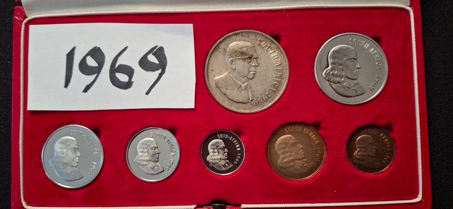 1969 RSA COMPLETE  SET WITH SOUTH AFRICA AND SUID AFRIKA COINS NO GOLD COINS