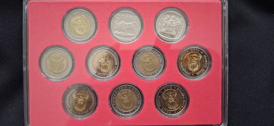 Commemorative Set of RSA R5 Coins 50% of the coins are uncirculated