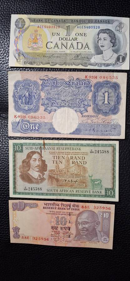 Set of 11  RSA and other WORLD Banknotes Circulated with QE 2nd Canada $1 & BOE 1 Pound