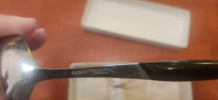 Cake Lifter, Gravy Spoons and sugar Spoon Lot -Eetrite Stainless Steel Mixed Lot (Boxed)