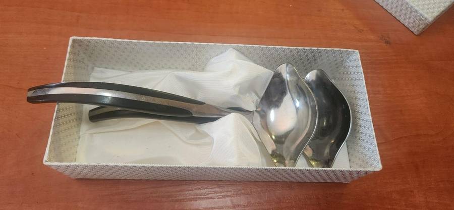 Cake Lifter, Gravy Spoons and sugar Spoon Lot -Eetrite Stainless Steel Mixed Lot (Boxed)