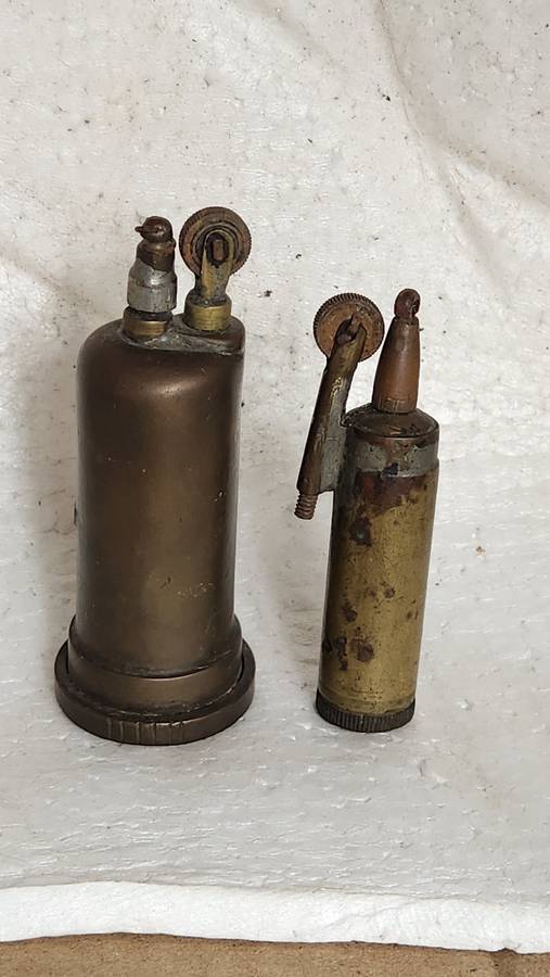2 Vintage Lighters