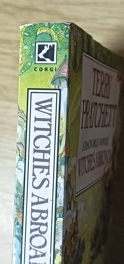 Witches Abroad - Terry Pratchett - Softcover - 286 Pages