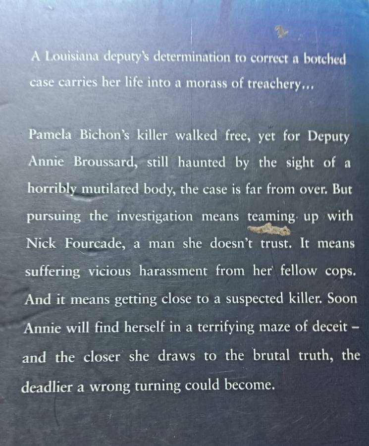 A Thin Dark Line - Tami Hoag - Softcover - 559 pages