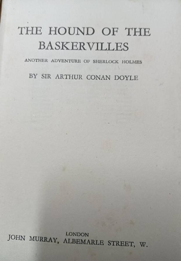 The Hound of the Baskervilles - Sir Arthur Conan Doyle - Hardcover - 248 pages