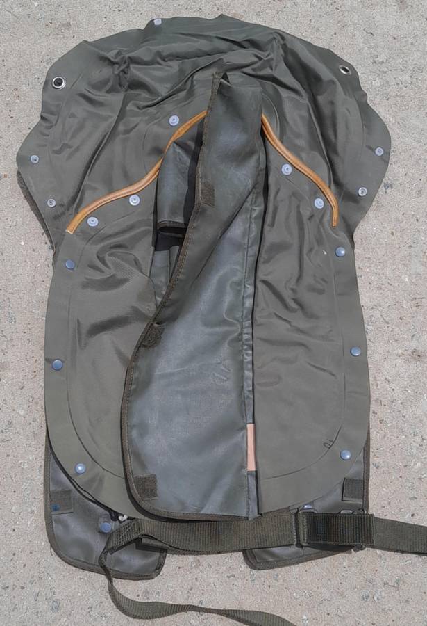 GERMAN MILITARY SELF-INFLATING LIFE VEST