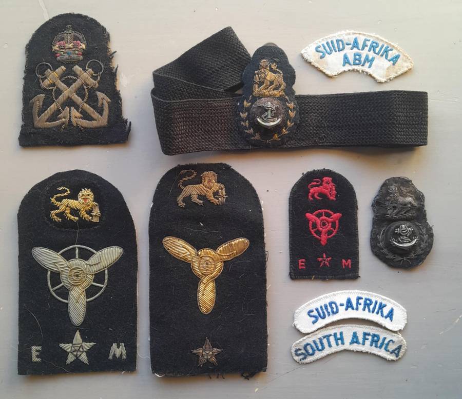 VINTAGE SA NAVY INSIGNIA